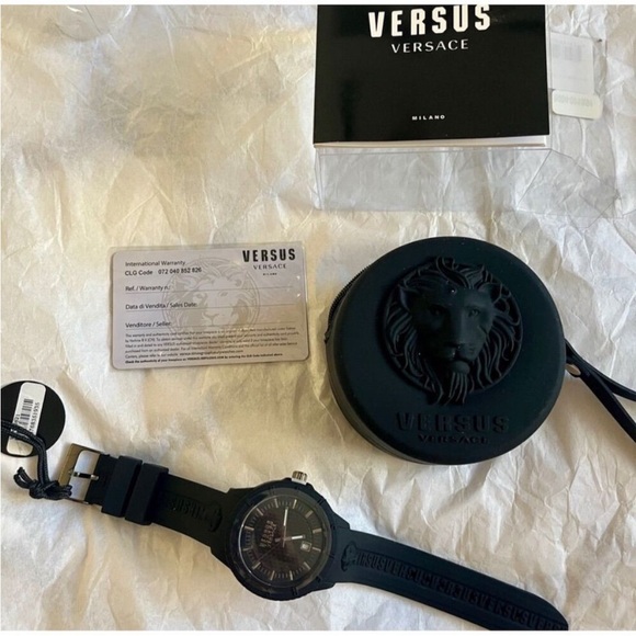Versace Versus Black Watch - NWT - Picture 1 of 7
